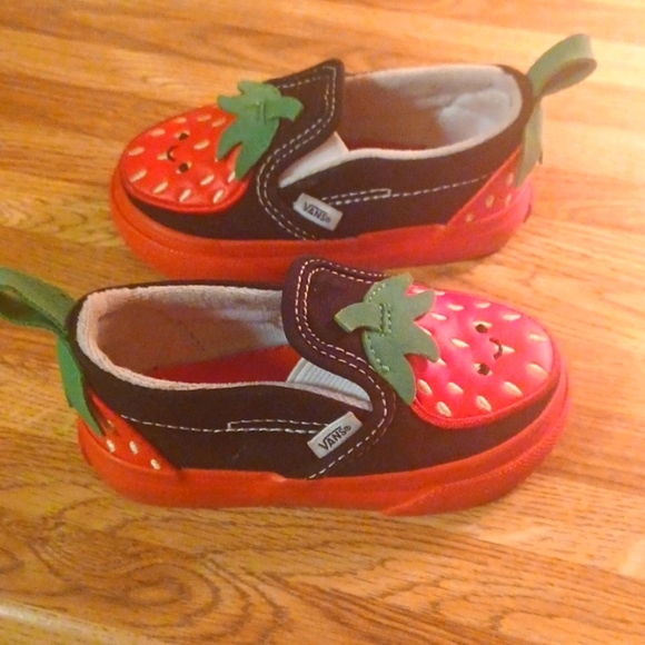 Toddler Vans "Strawberry" Sneakers - Size 5 - Picture 3 of 7